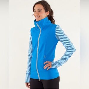 LULULEMON Daily Yoga Jacket Beaming Blue Classic Stripe Polar Cream Sleeves